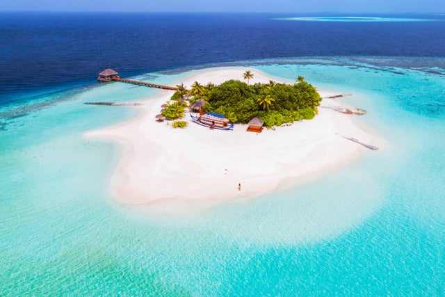 Maldives government repurposes abandoned resort as quarantine facility ...