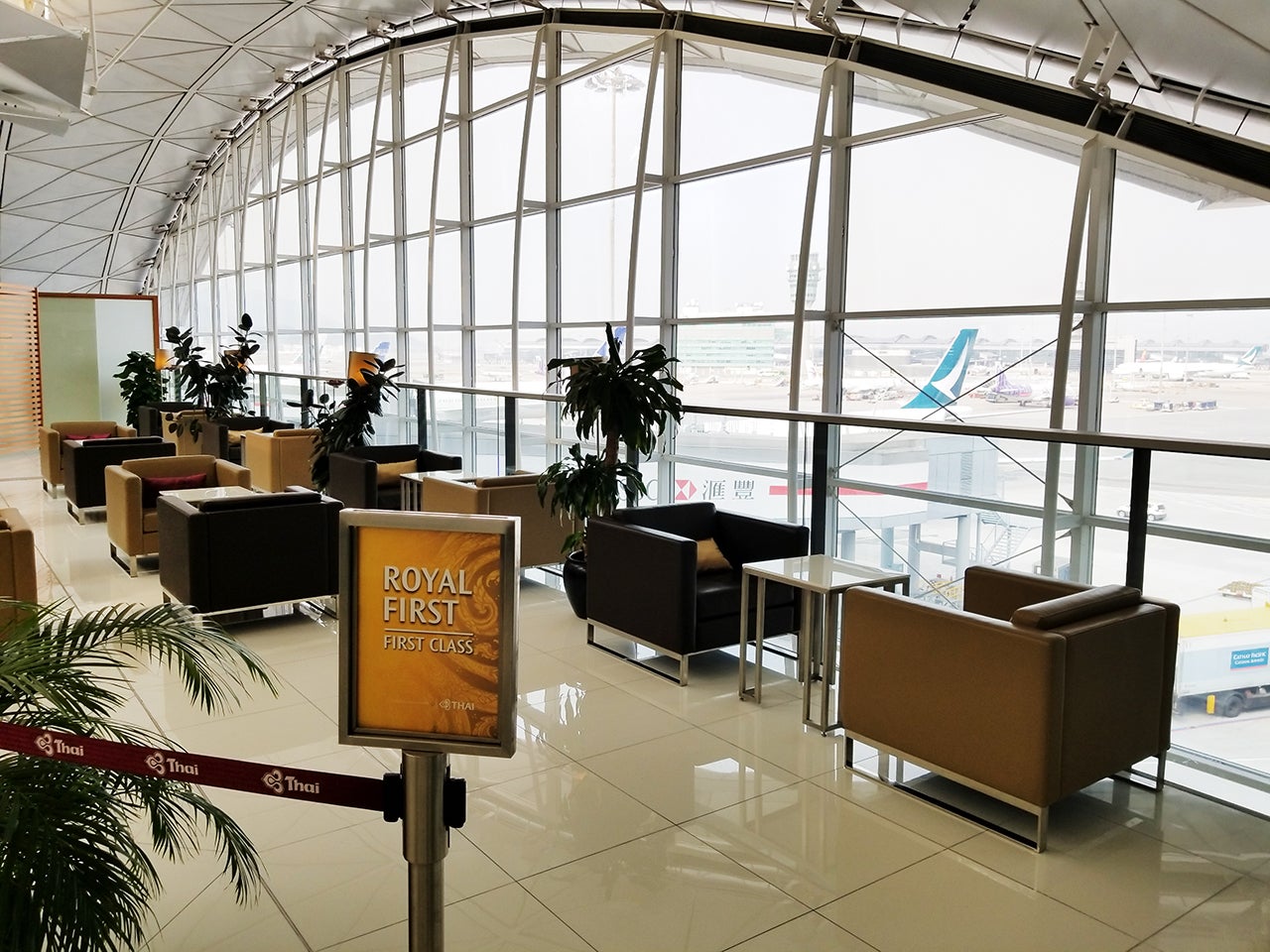 HKG-Thai-Lounge-First-Class