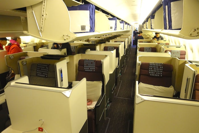 Review Japan Airlines 777 300er Business Class From La To Tokyo 4236