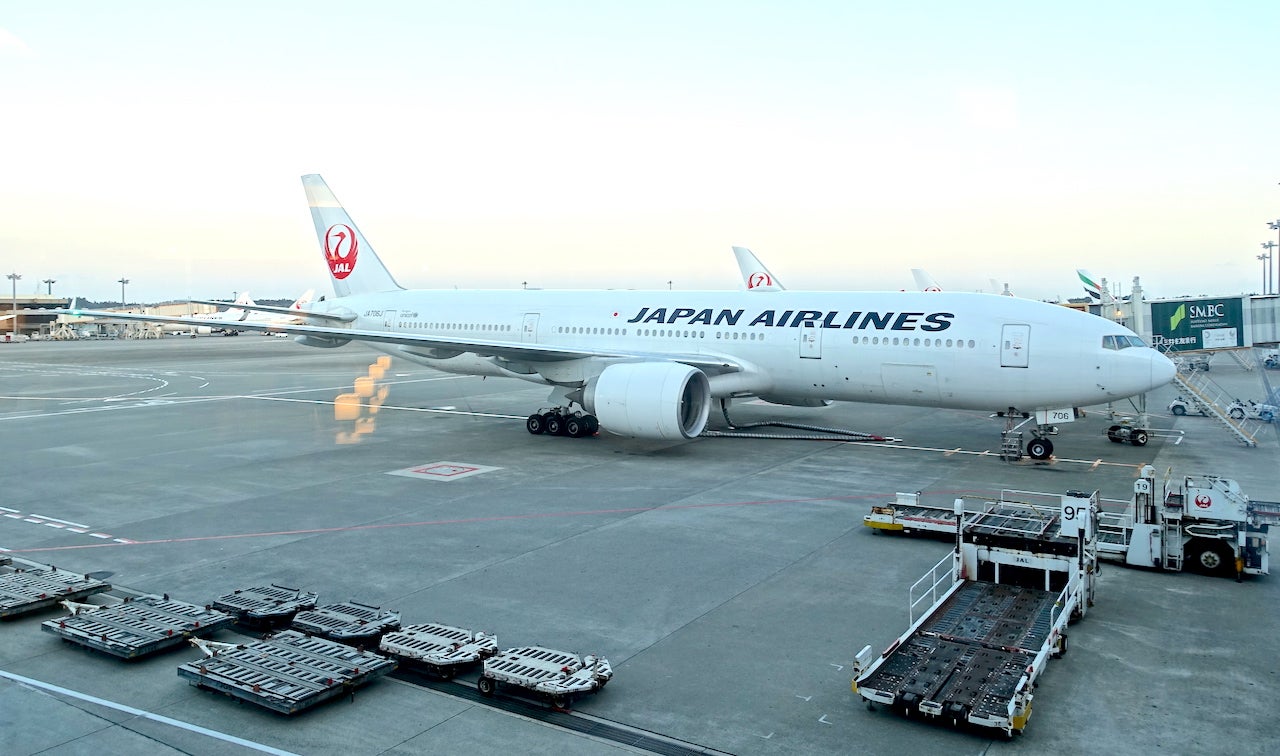 JAL 777 feat