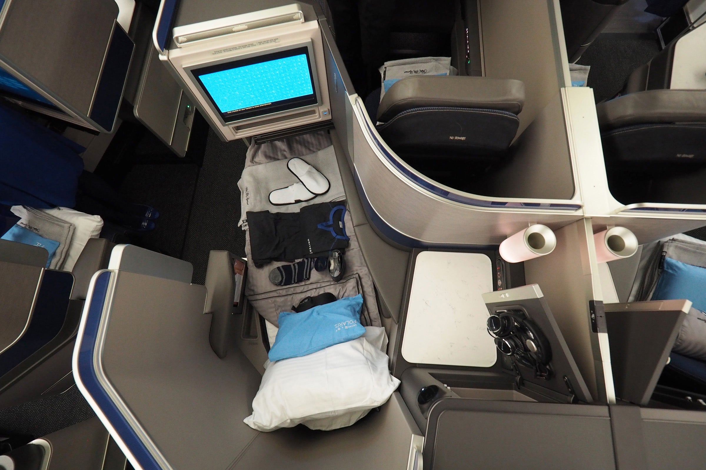 United 777-200 Retrofit Tour Polaris Economy
