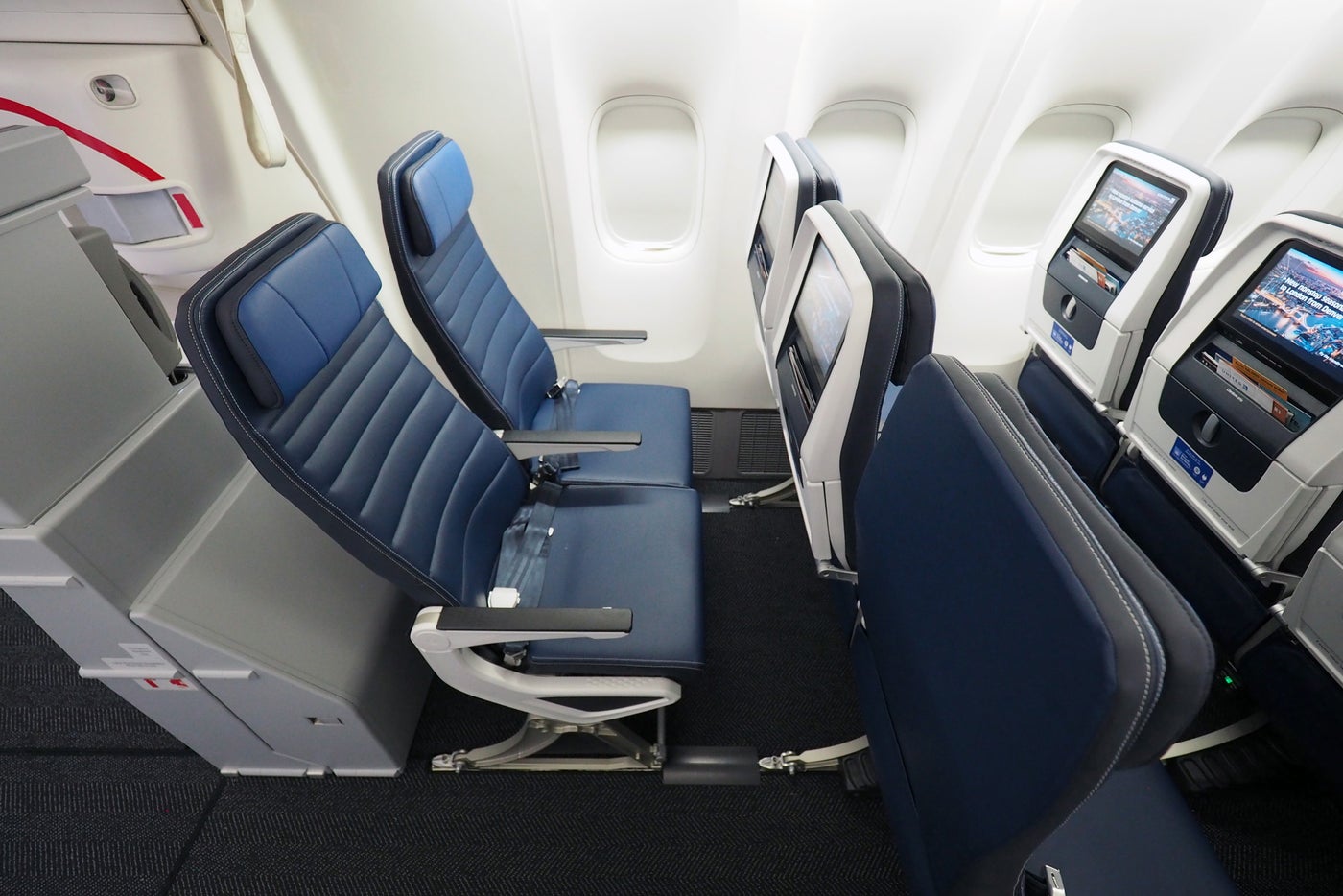 united airlines economy seat assignment