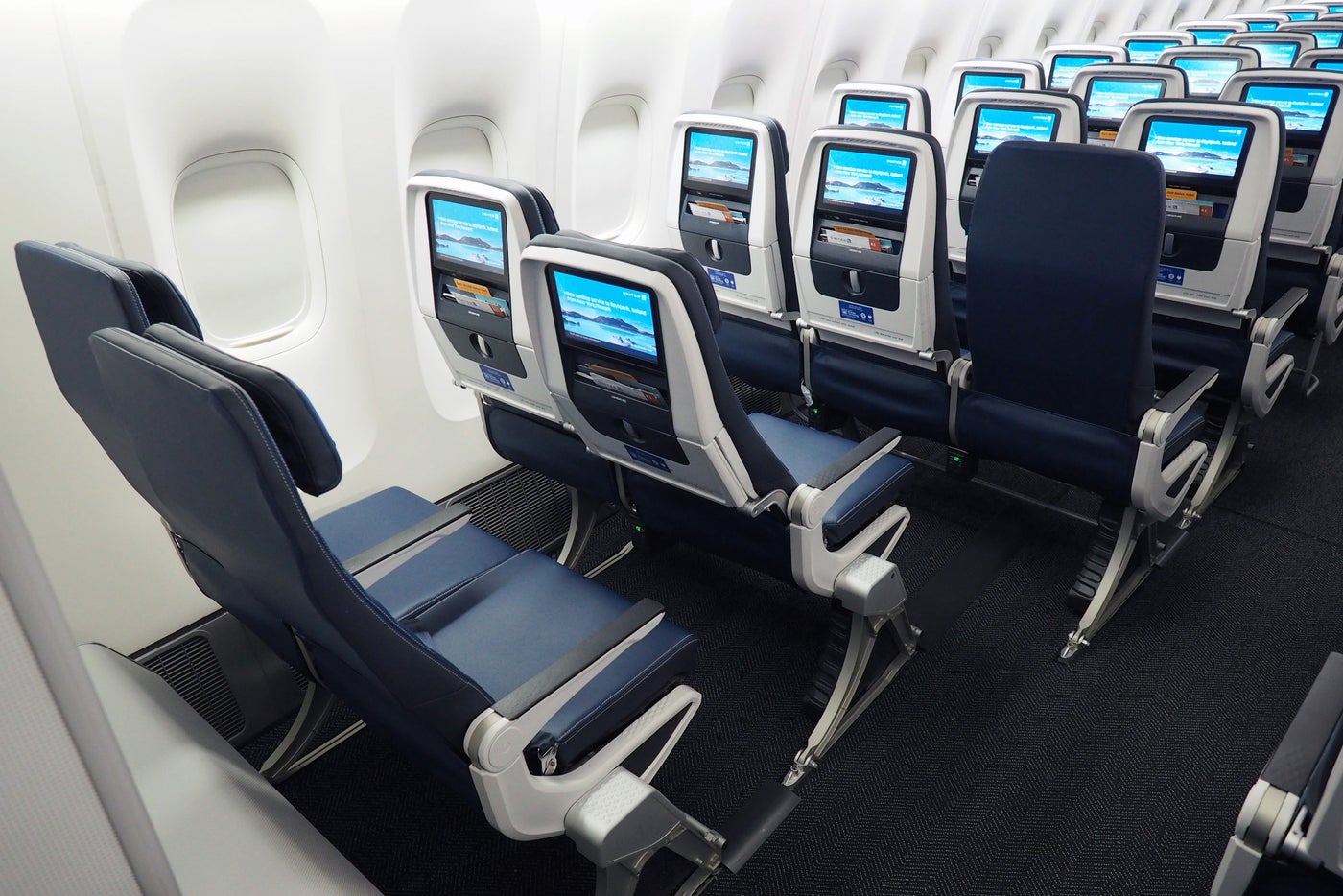 United Boeing 777 Premium Economy