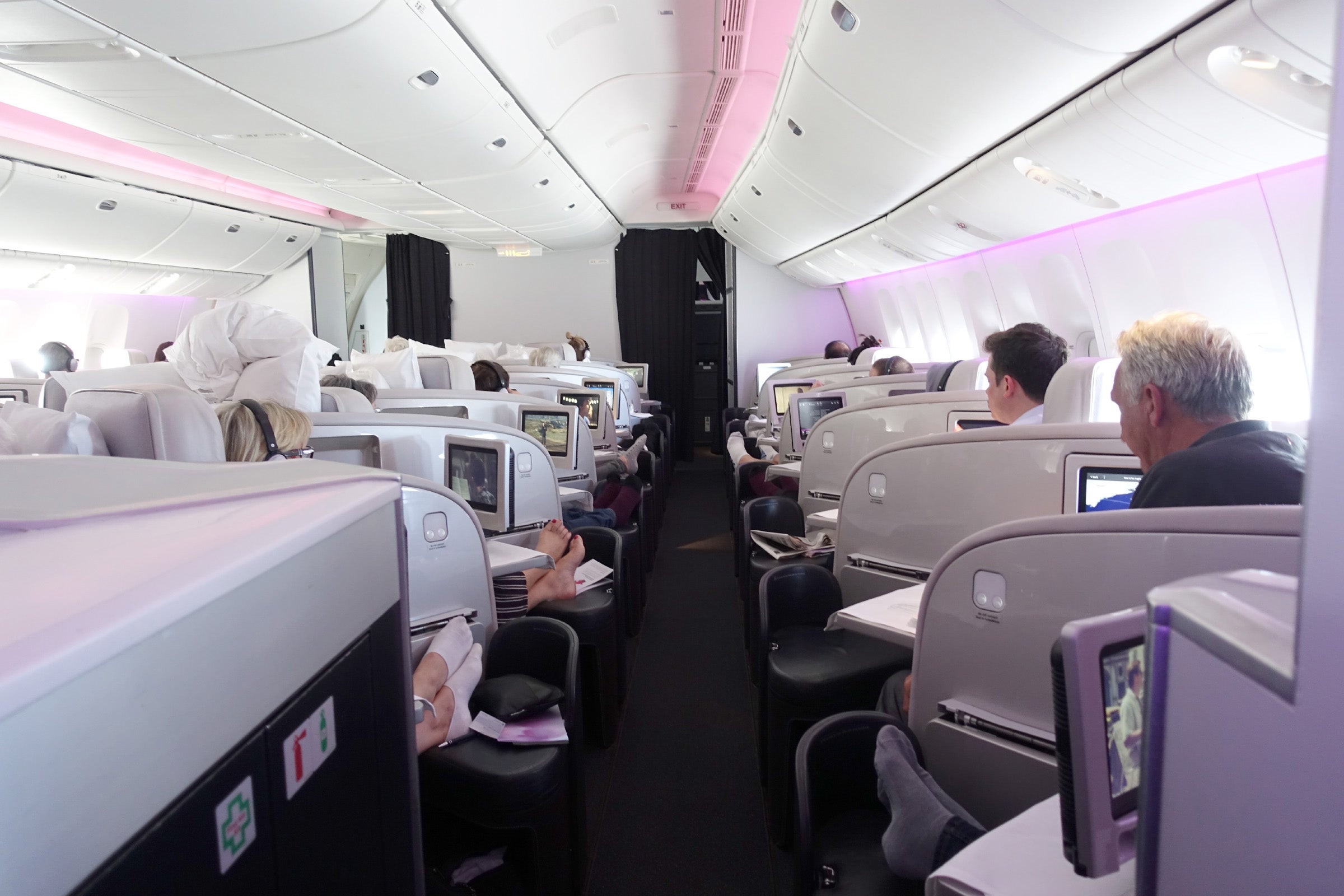 Air New Zealand 777-300ER Business Class Review LHR-LAX