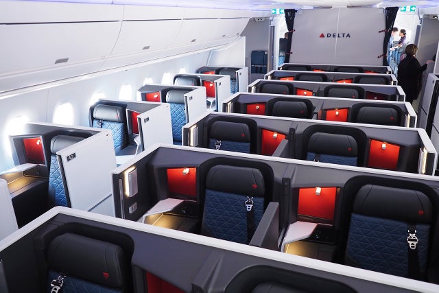 Delta Unveils First Boeing 777-200 Retrofit With Delta One Suites - The ...