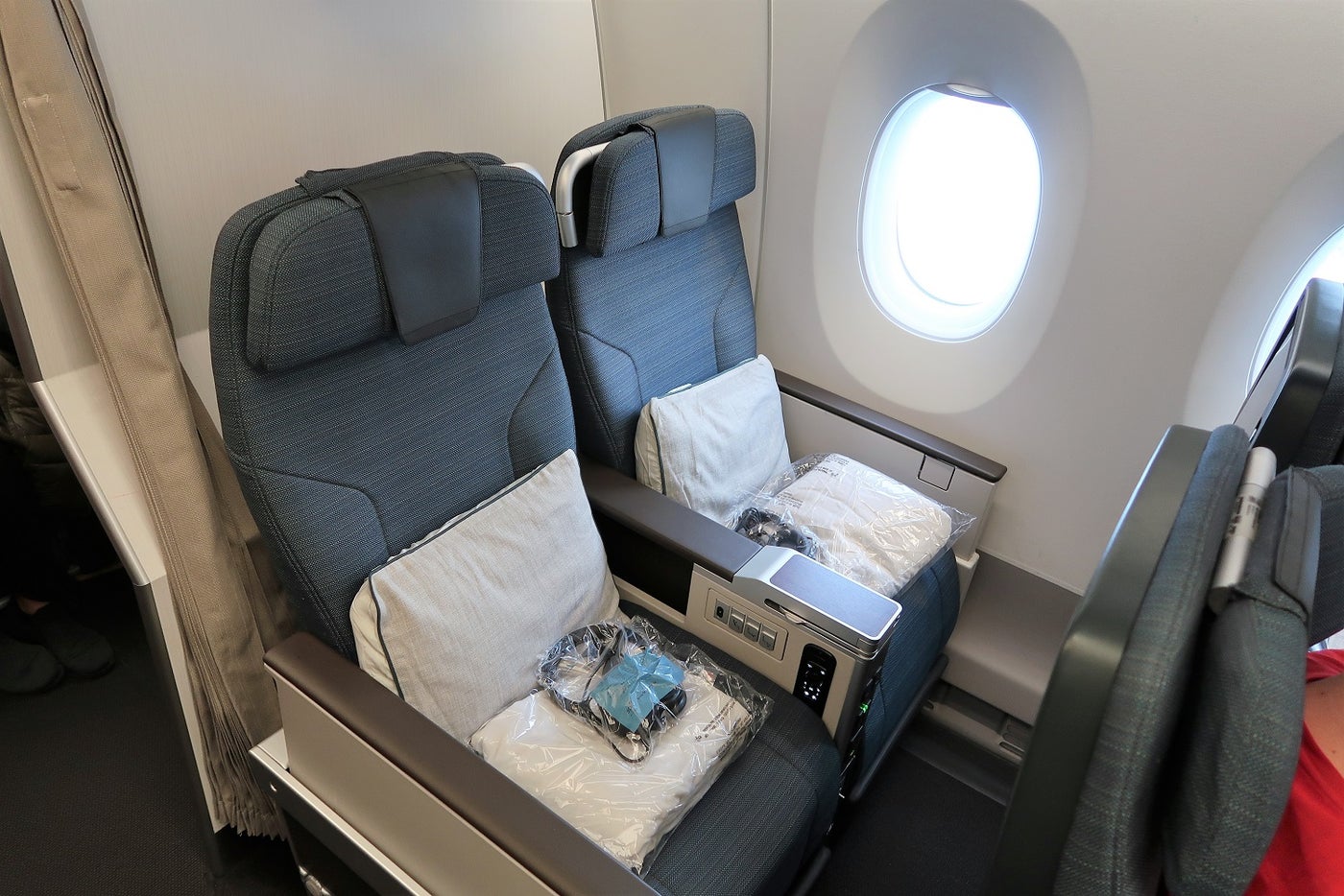 Review: Cathay Pacific Premium Economy on the A350 and 777