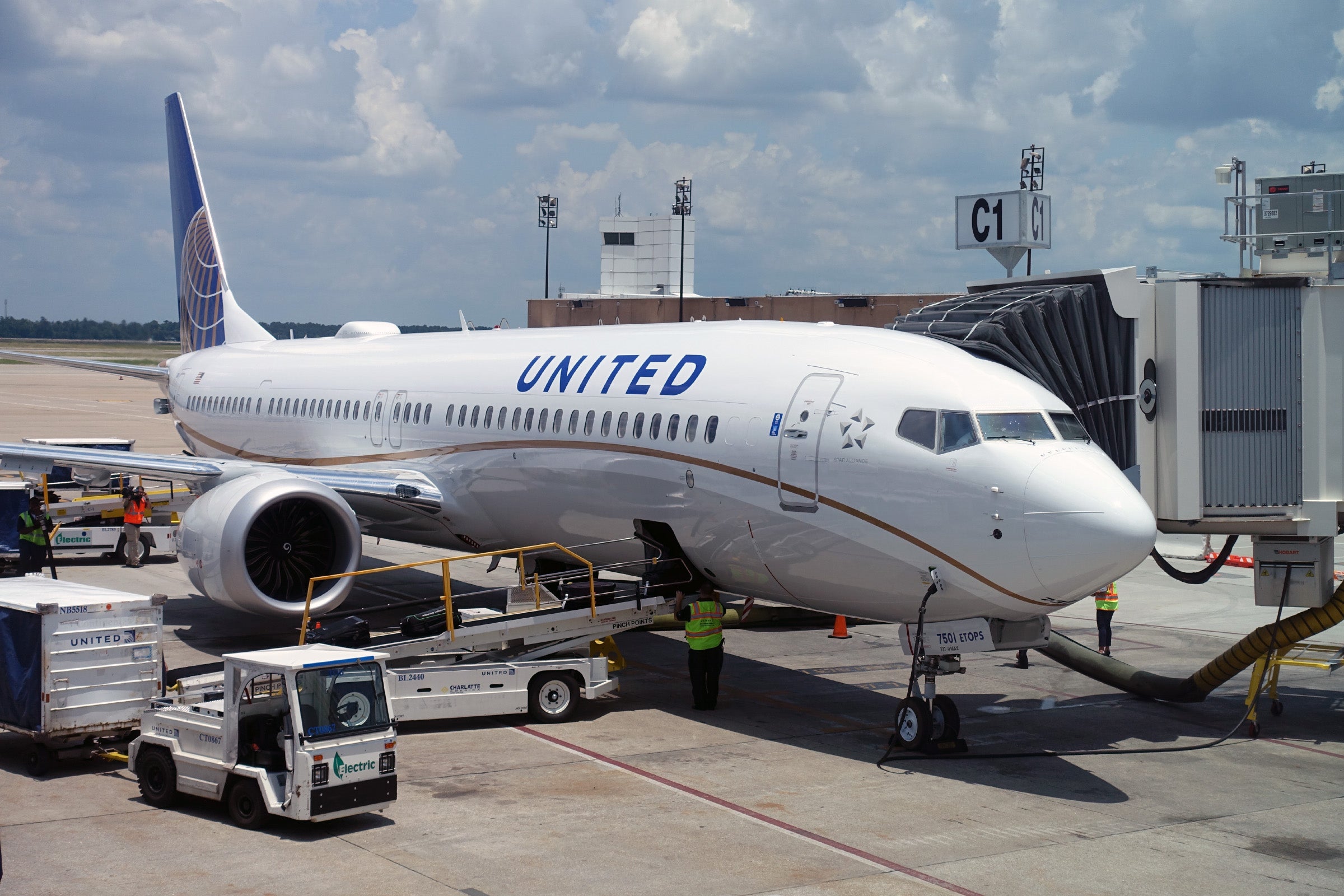 United 737 MAX 9 First Review