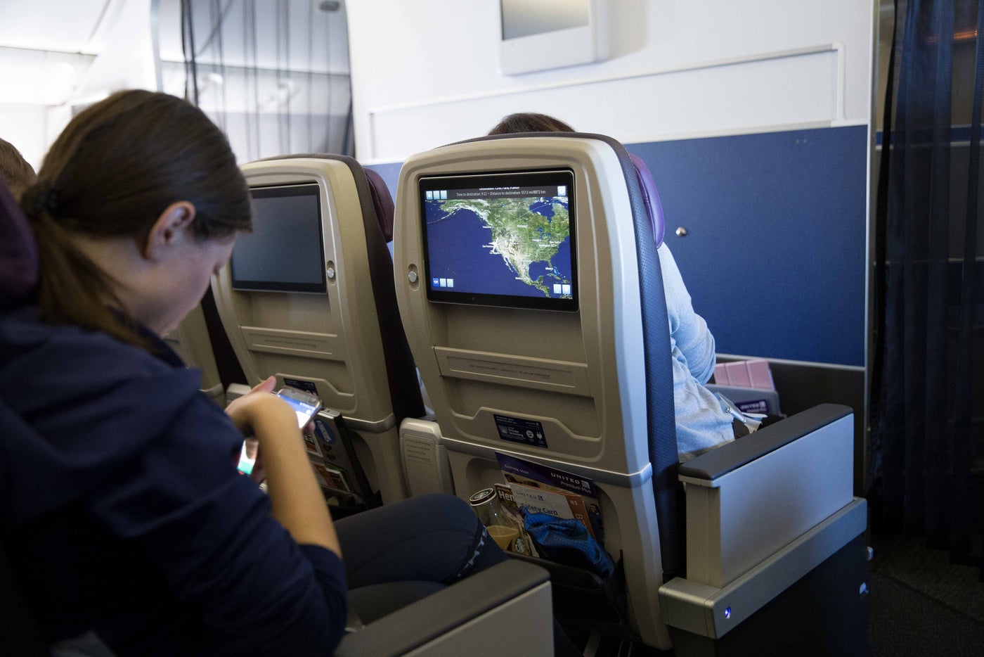 Review United's New Premium Plus Seat on the 777200