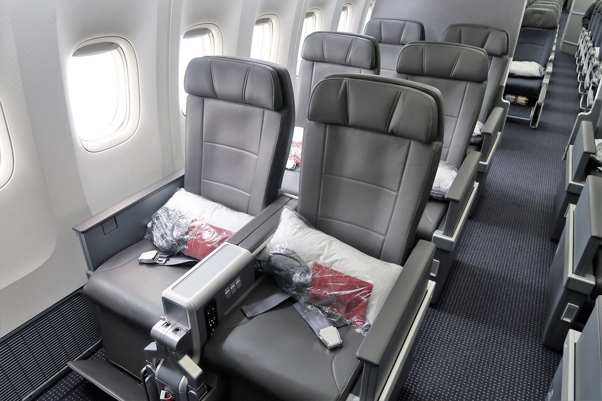 Details of American Airlines' Premium Economy Award Chart - The Points Guy