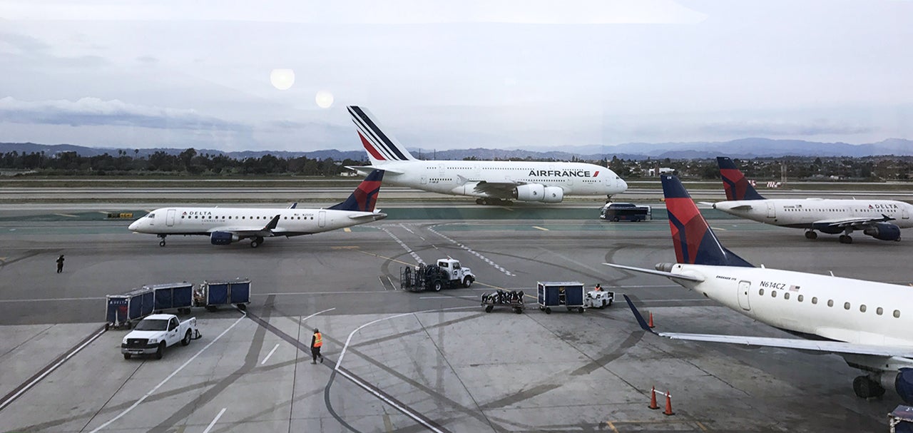 Air-France-Delta-Tarmac-Crop