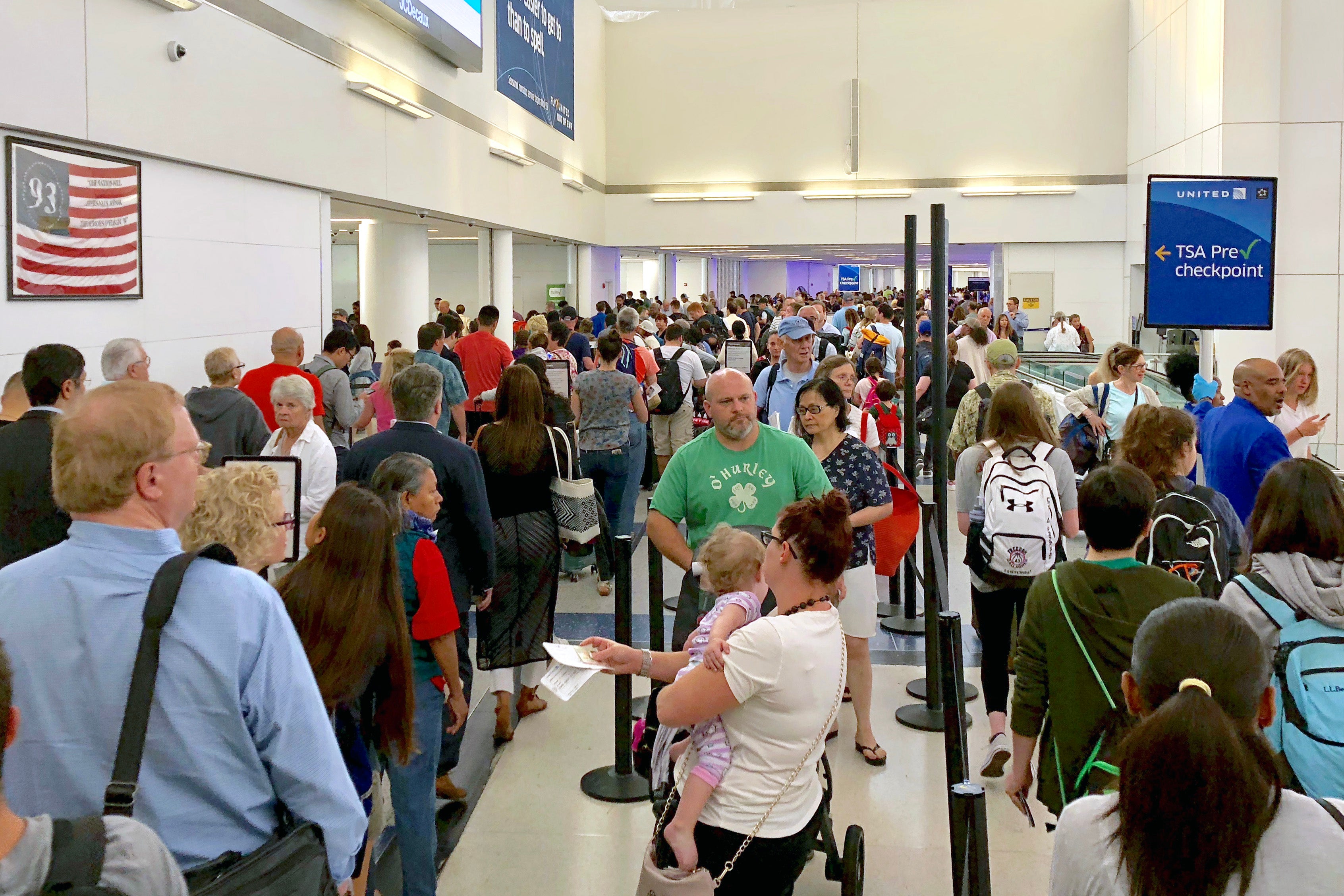 TSA PreCheck long line newark ewr