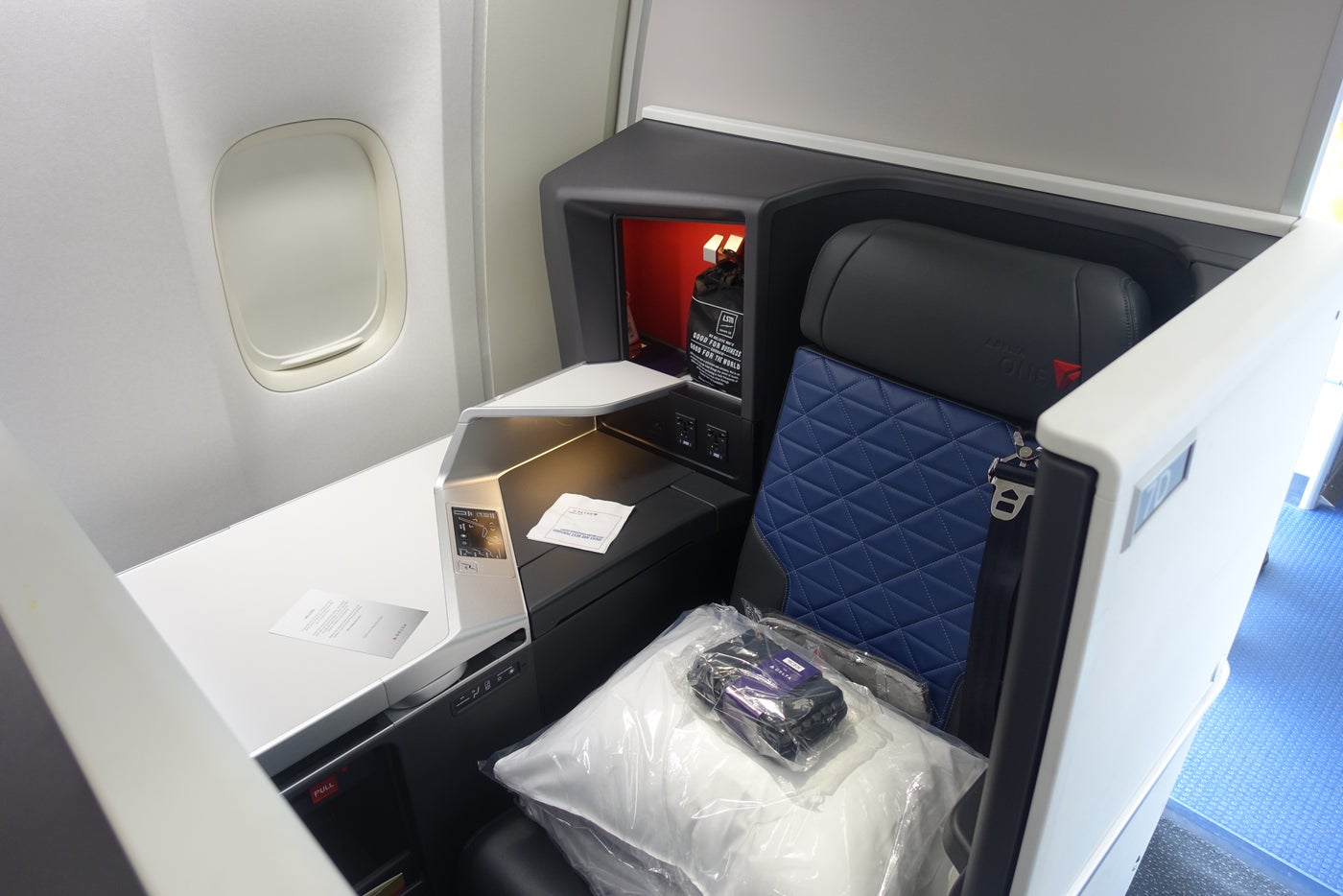 Review: Delta One Suites on the Refurbished 777