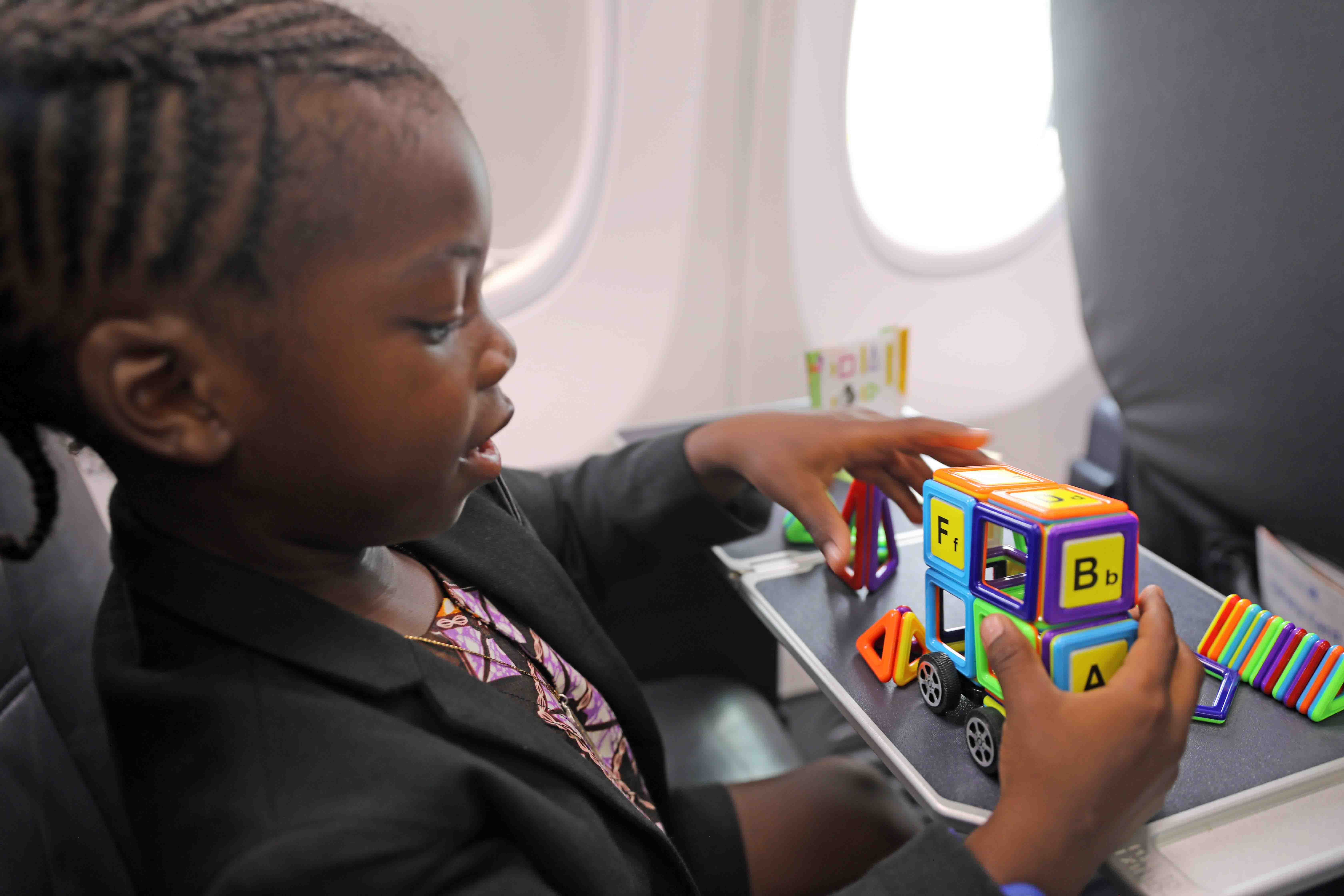 Airplane Activities for Toddlers: How to Entertain the Kids during a Flight