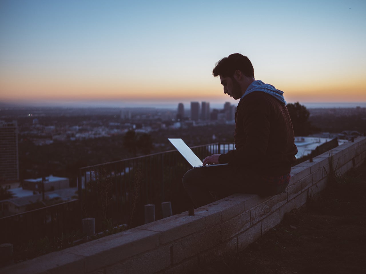 digital nomad laptop travel