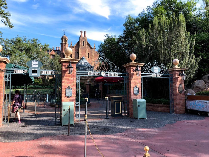 Disneys Haunted Mansion