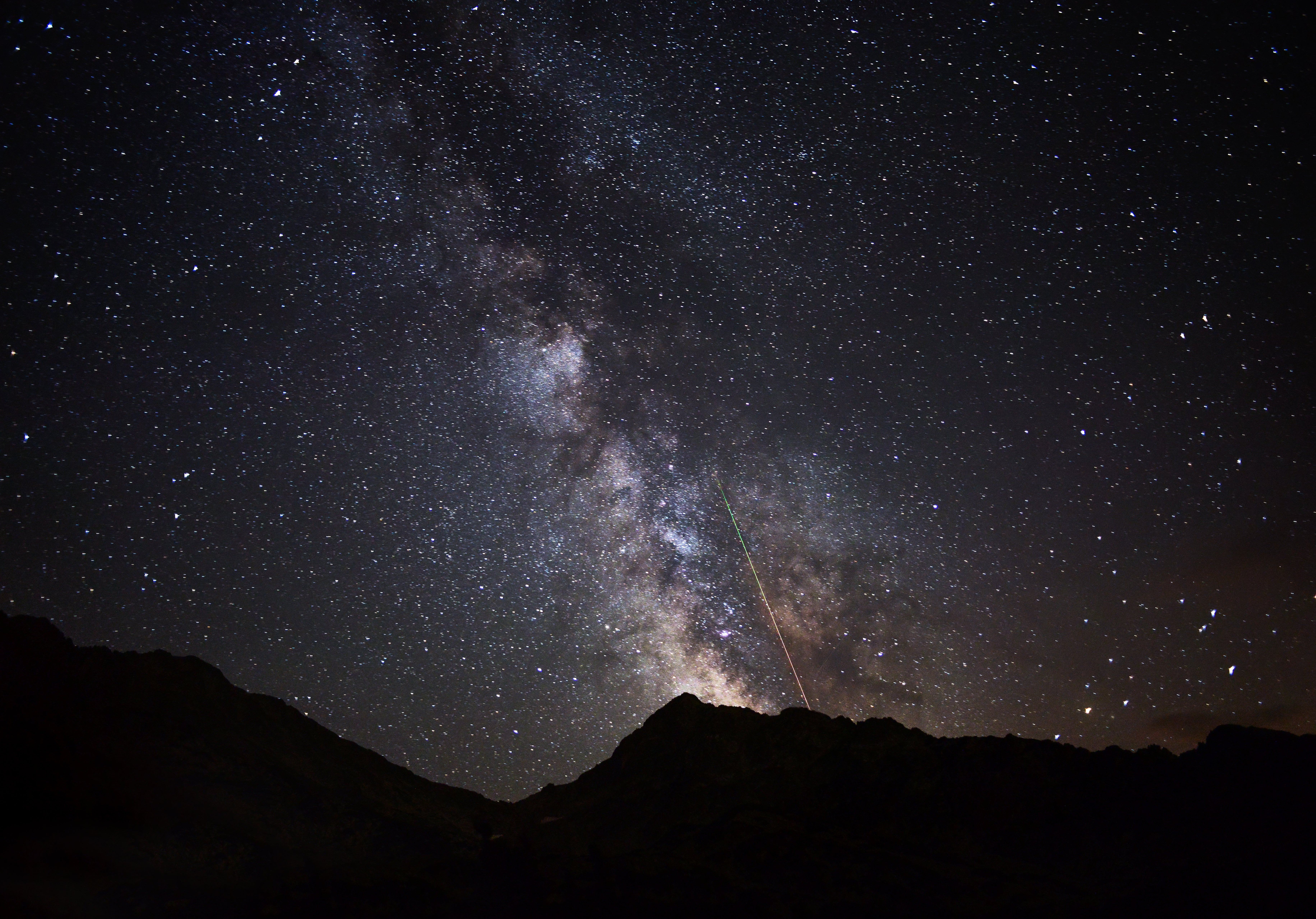 The Year’s Biggest Meteor Shower is Happening This Weekend