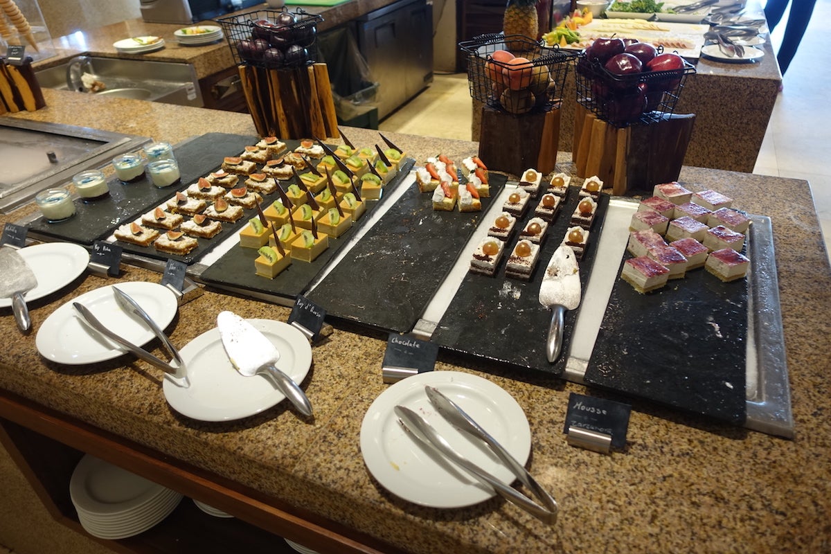 How To Master The Perfect Hotel Buffet Breakfast Strategy - The Points Guy