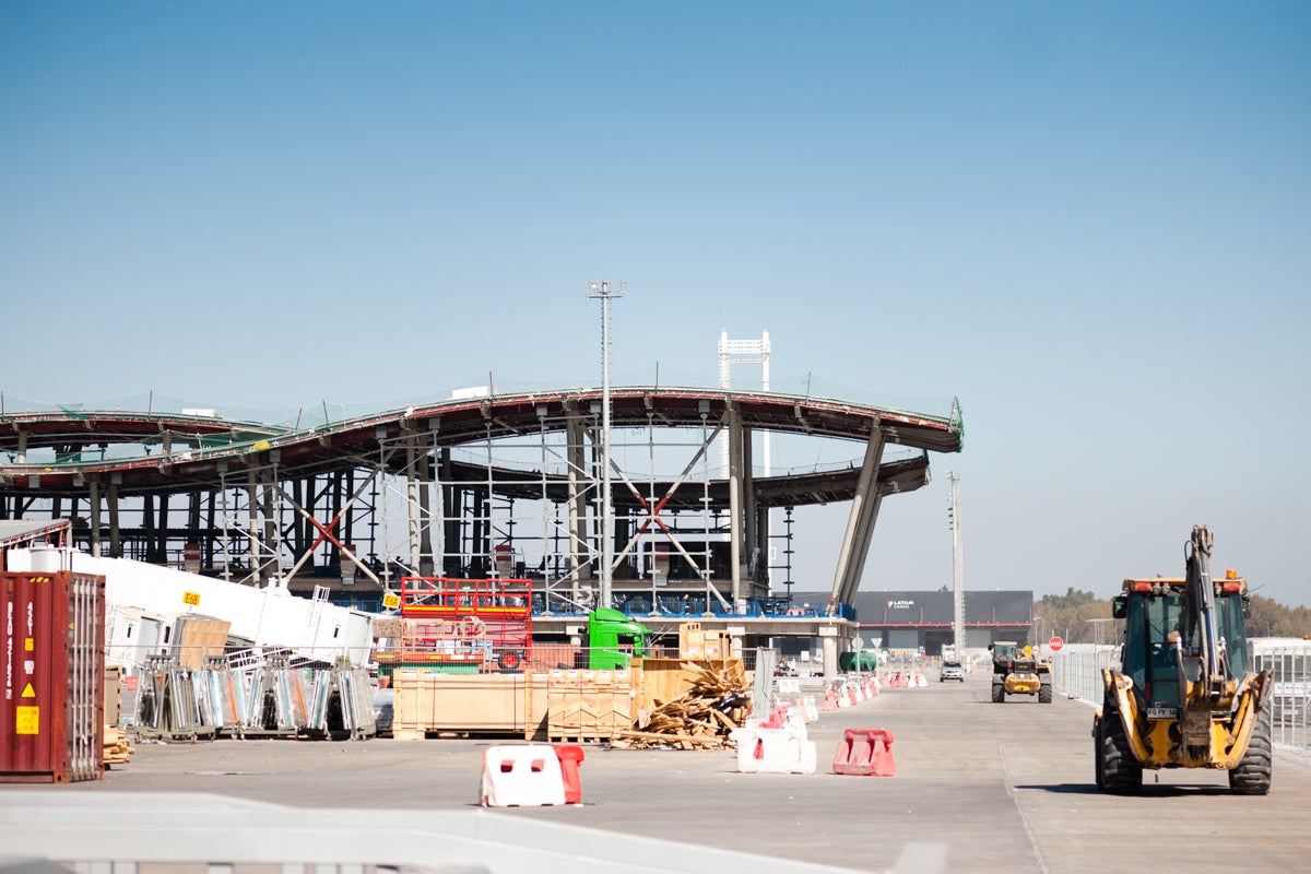 The construction work for Santiago de Chile's new airport terminal