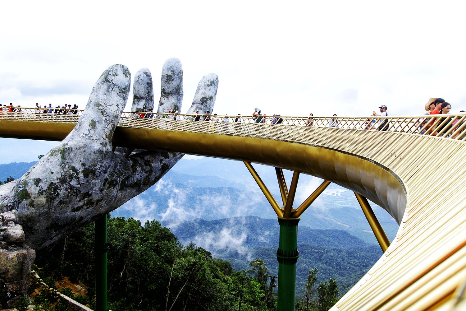 VIETNAM-TRAVEL-TOURISM-LIFESTYLE