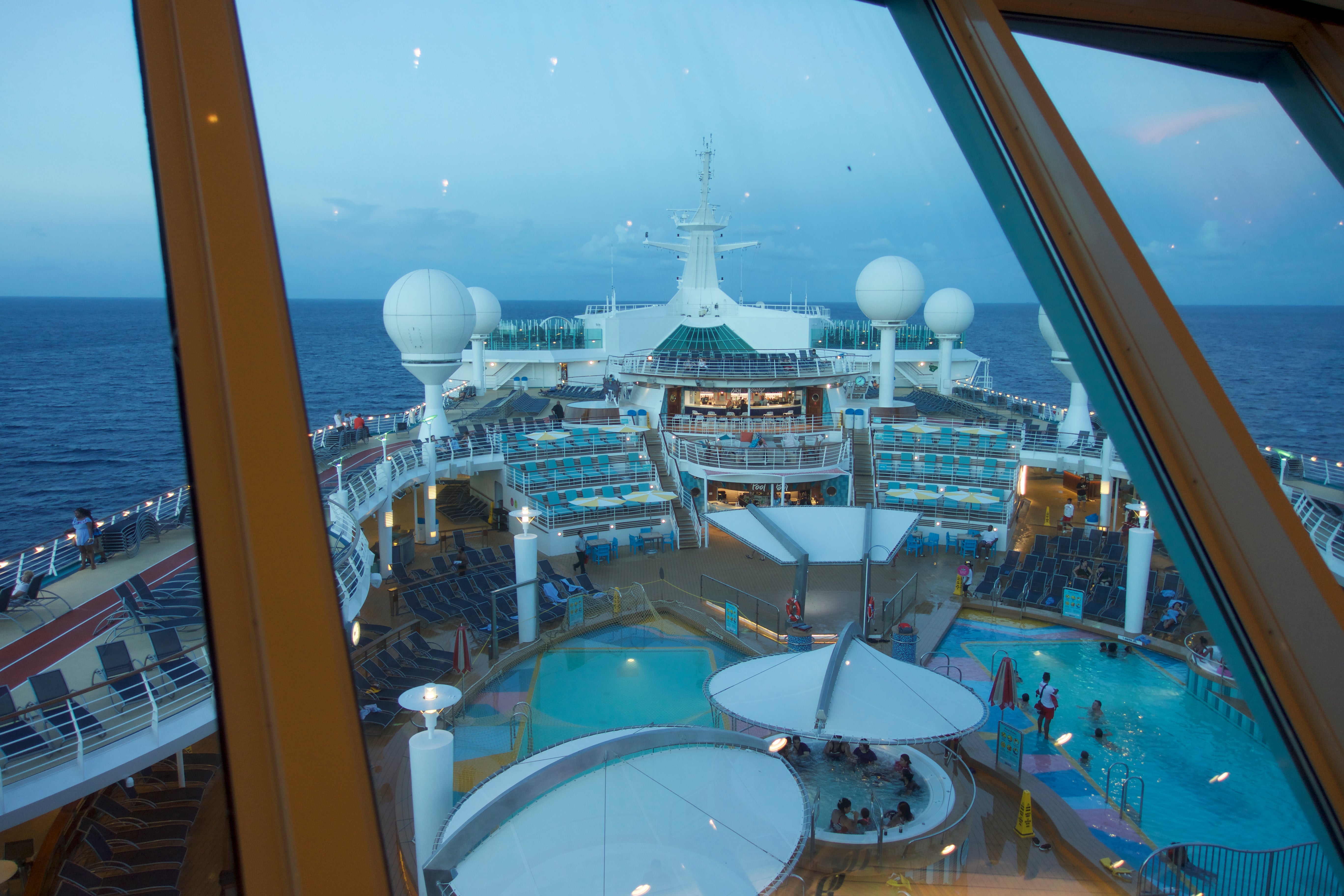 CRUISE SHIP REVIEW: Royal Caribbean's Mariner of the Seas - The Winglet