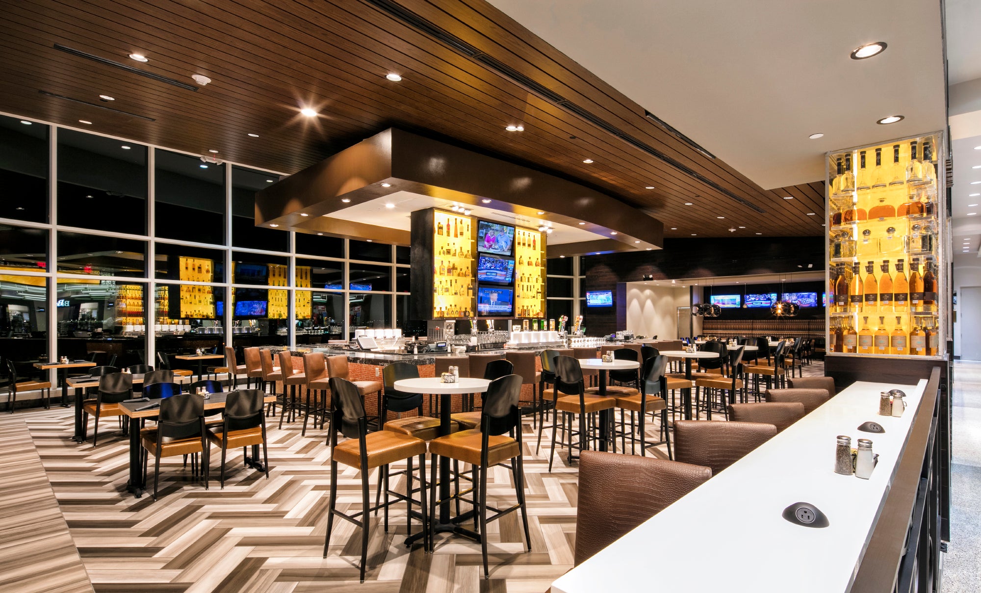 Cadillac Mexican Kitchen _ Tequila Bar @ George Bush Intercontinental Airport (image credit_ HMSHost)(1)