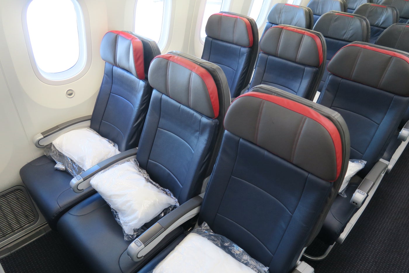 Review: AA 787-8 Main Cabin Extra From ORD to PEK