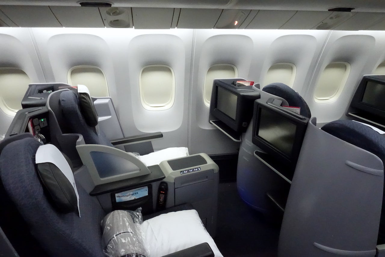 Review: United (767-400) in First From Newark to Honolulu