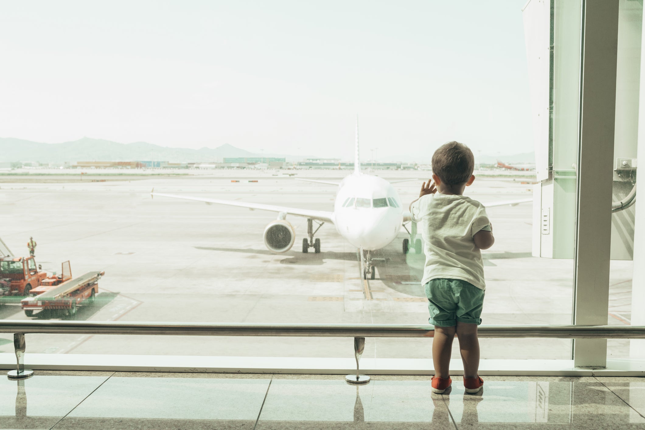 Boy at the airport, family, child