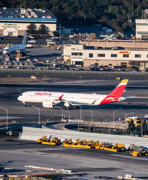 Iberia: 6 new transatlantic routes, dozens more planes and new lounges