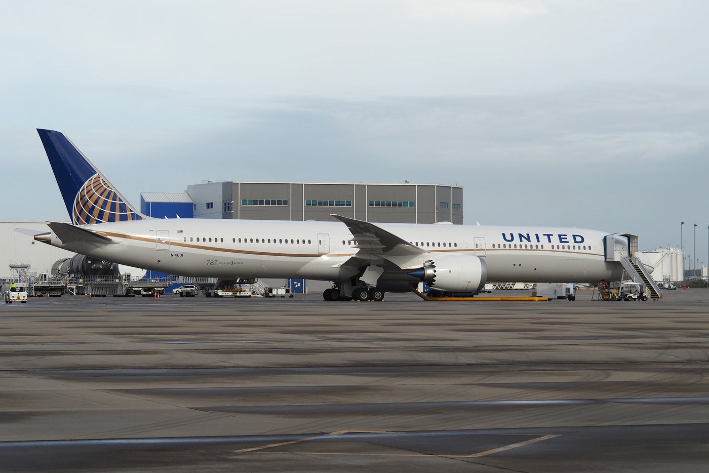 United (787-10) in Polaris Business From LAX to Newark