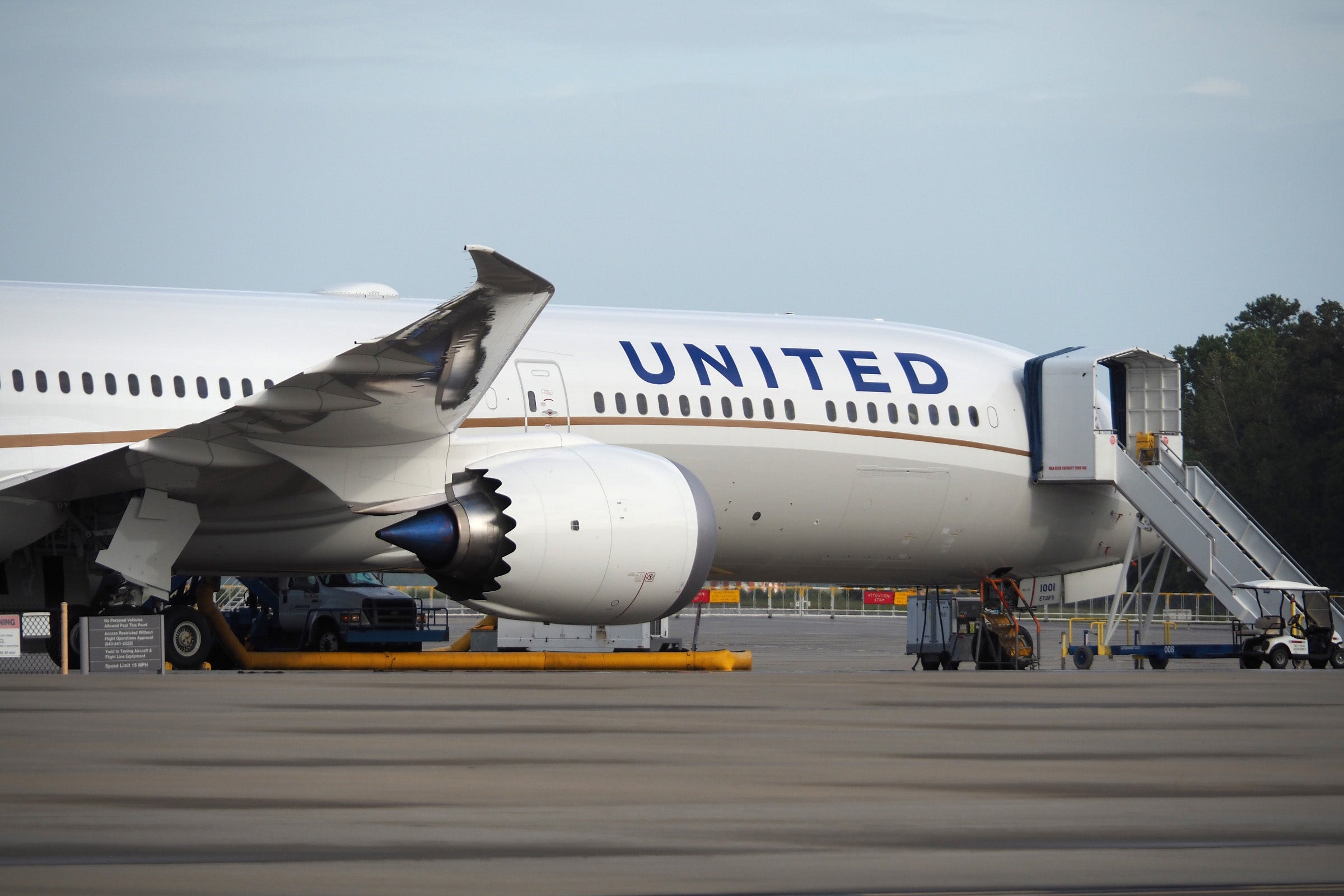 United 787-10