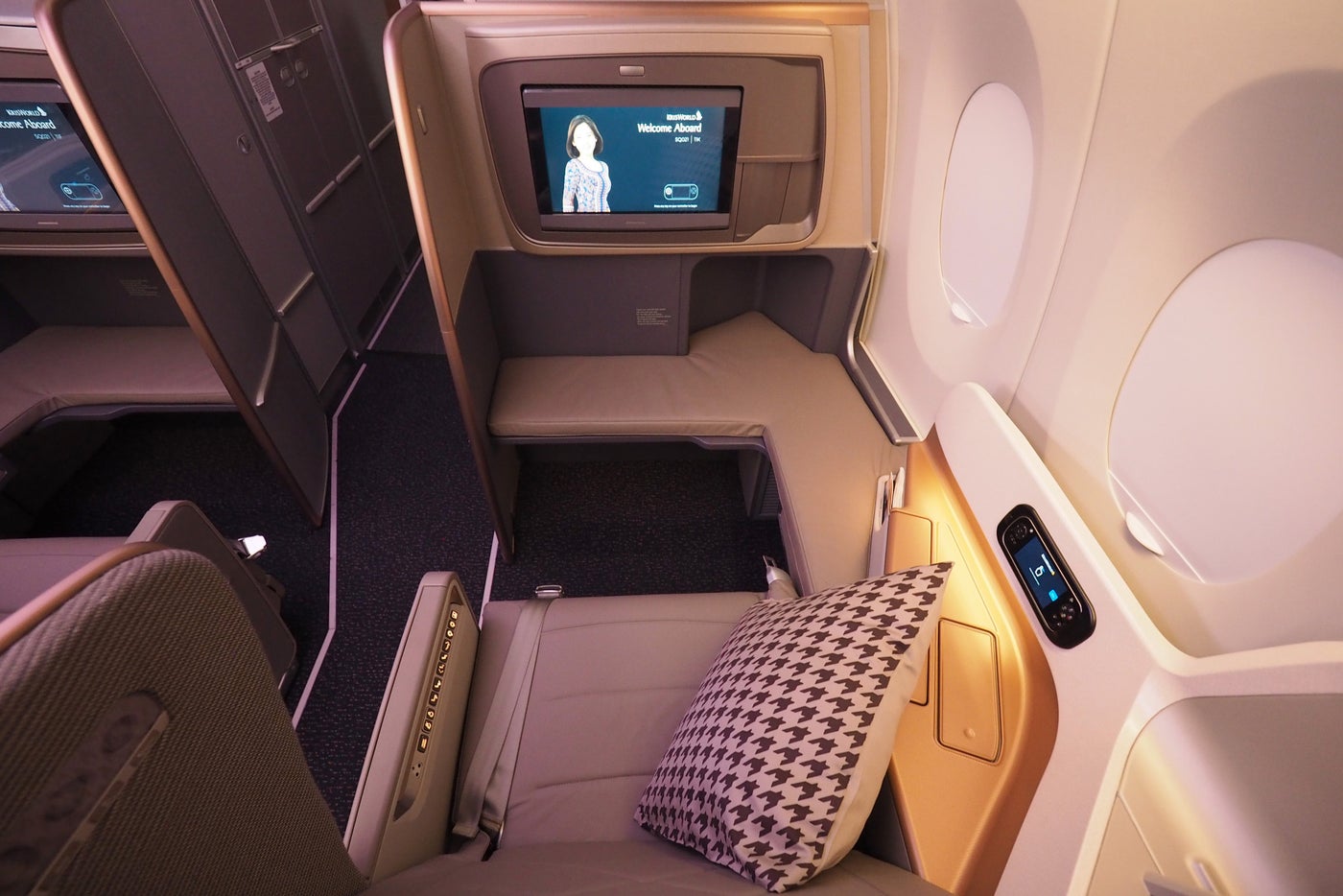 Where to Sit When Flying Singapore's A350-900ULR: Business Class