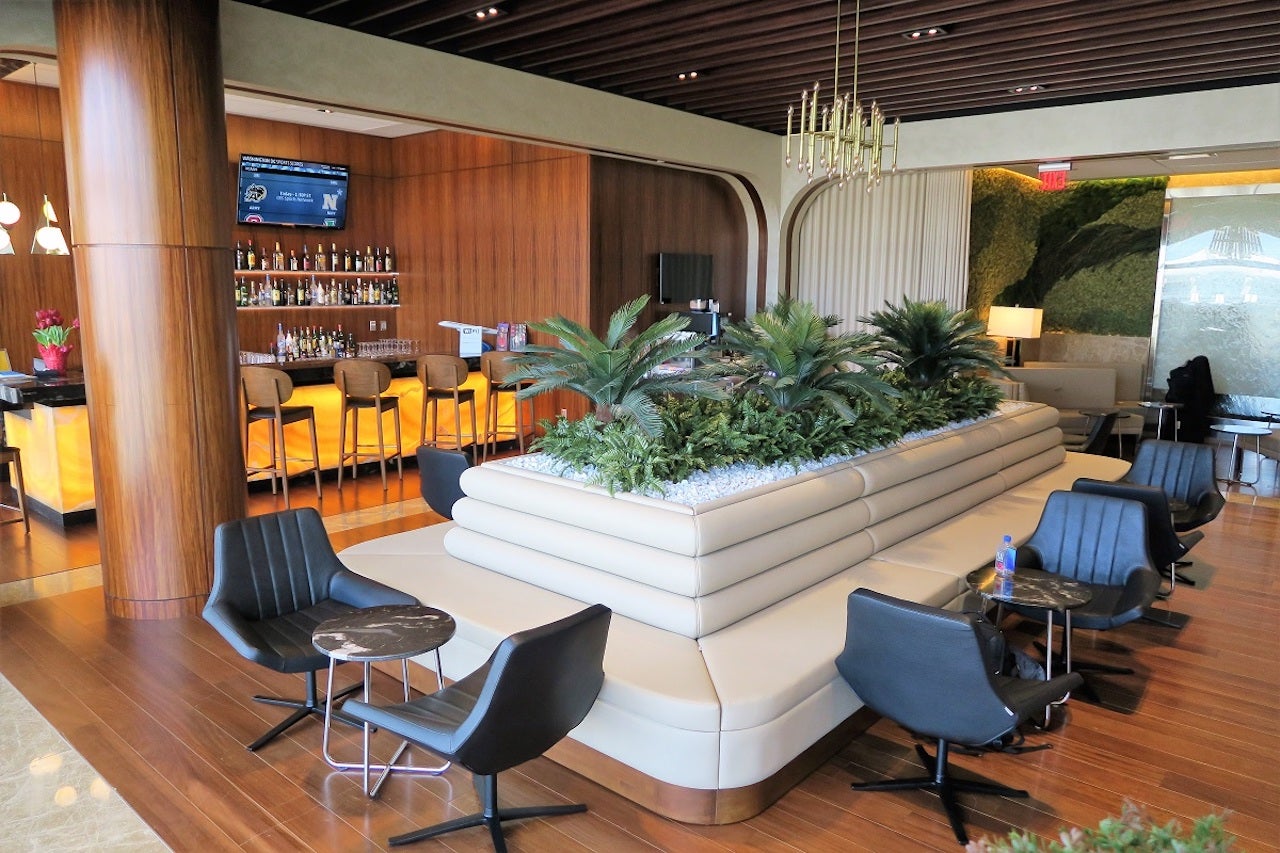 bmo priority pass lounges