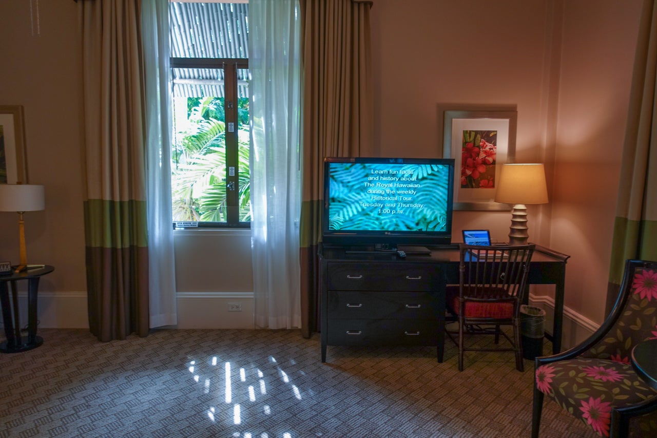 Review The Royal Hawaiian Luxury Collection Resort in Honolulu The