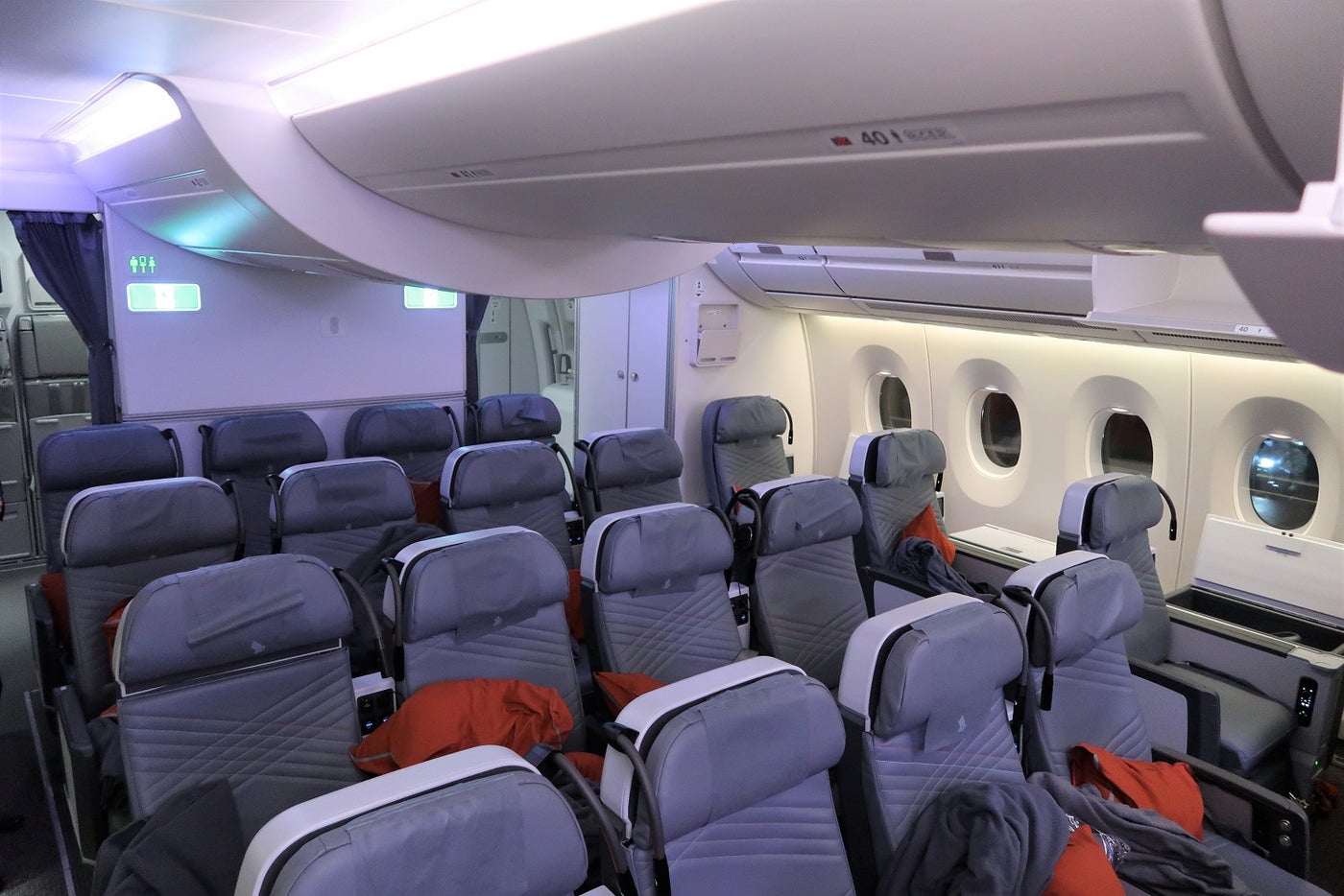 Singapore Airlines Premium Economy A350900ULR SingaporeNewark