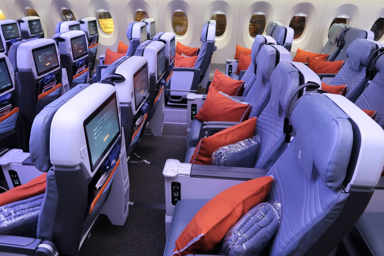 Singapore Airlines Premium Economy A350-900ULR Singapore-Newark - The ...