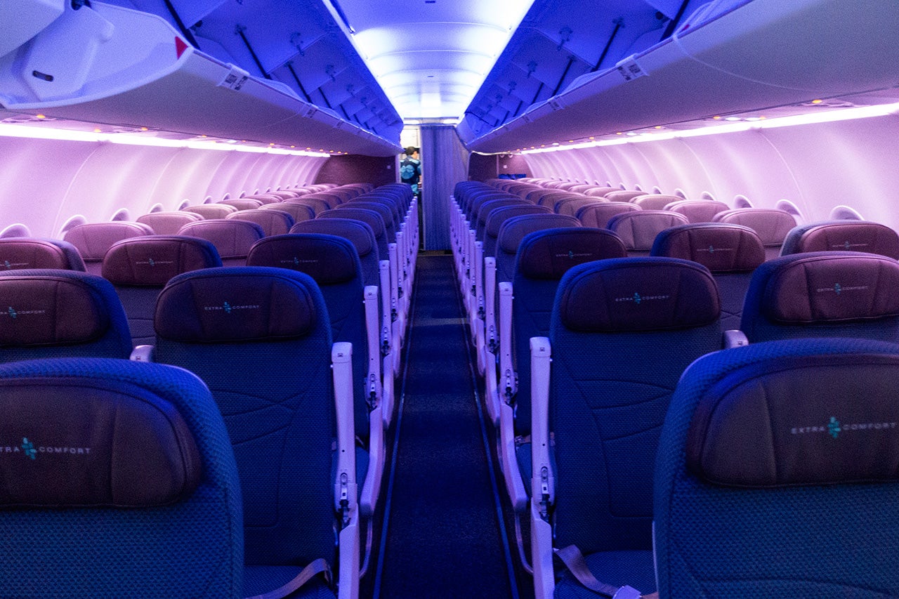 Review Hawaiian Airlines (A321neo) in Economy From Maui to Portland