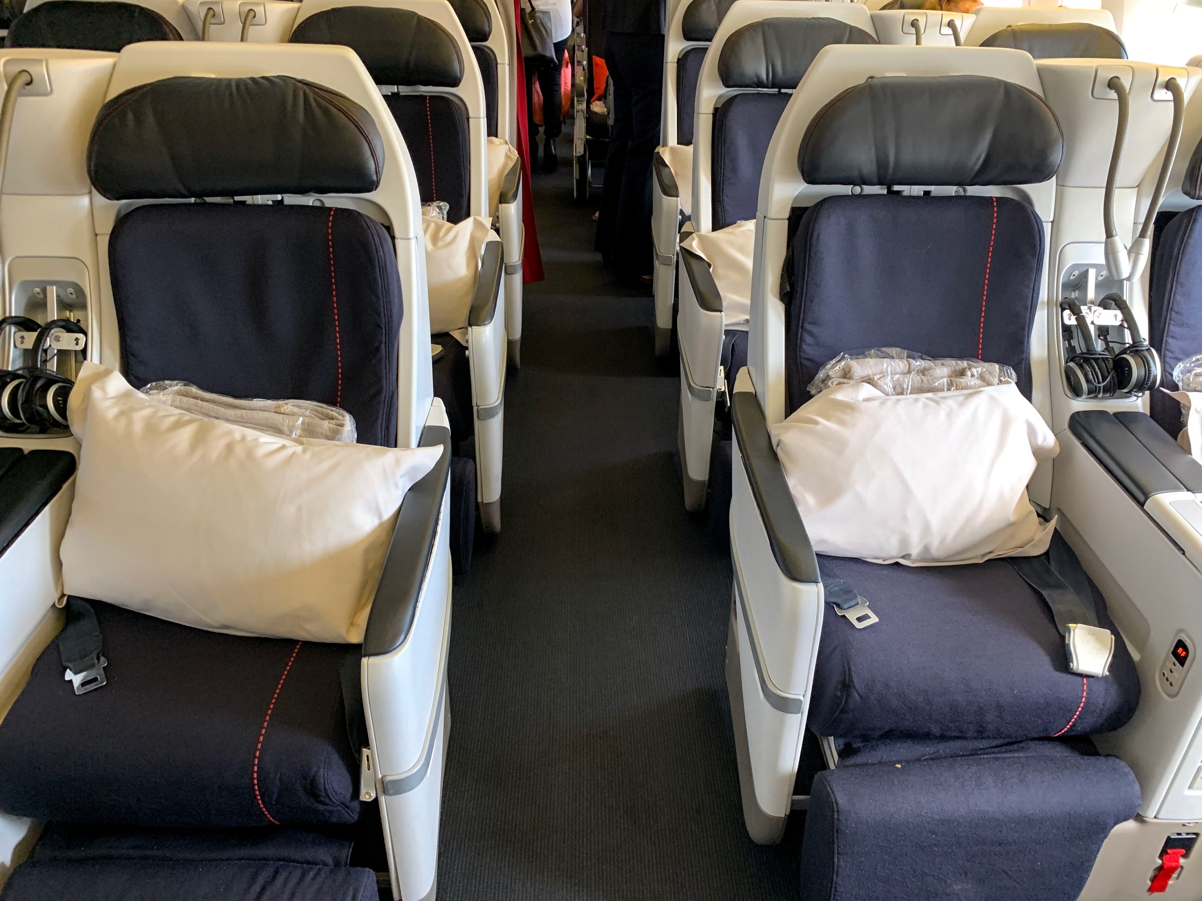 Air France Boeing 777-200 Premium Economy cabin seating