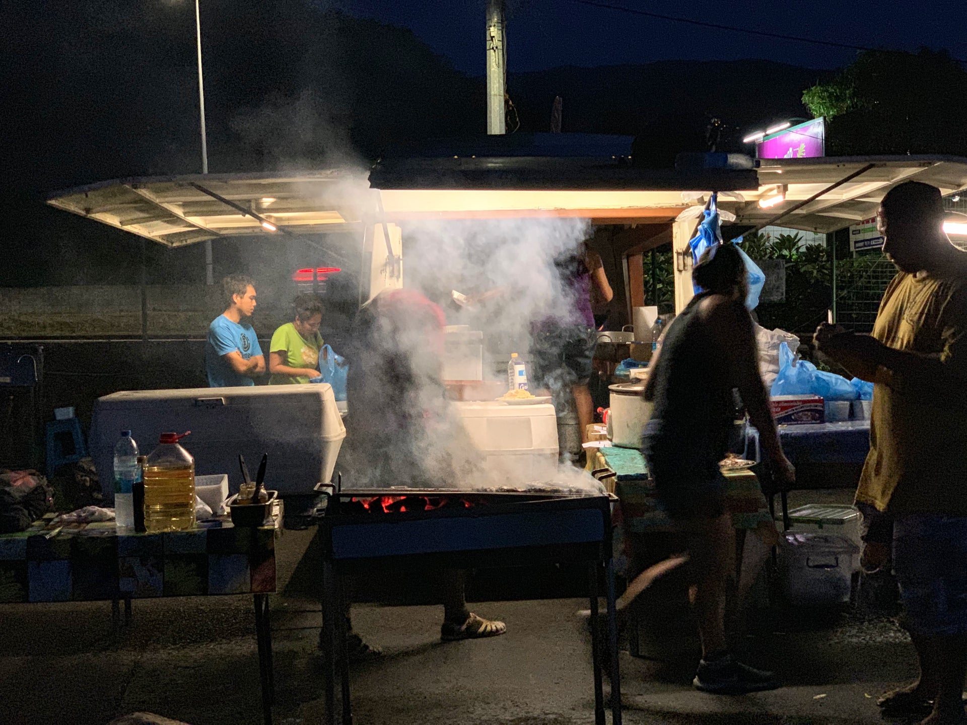 Eating Your Way Through Tahiti's Famed Food Trucks The Points Guy