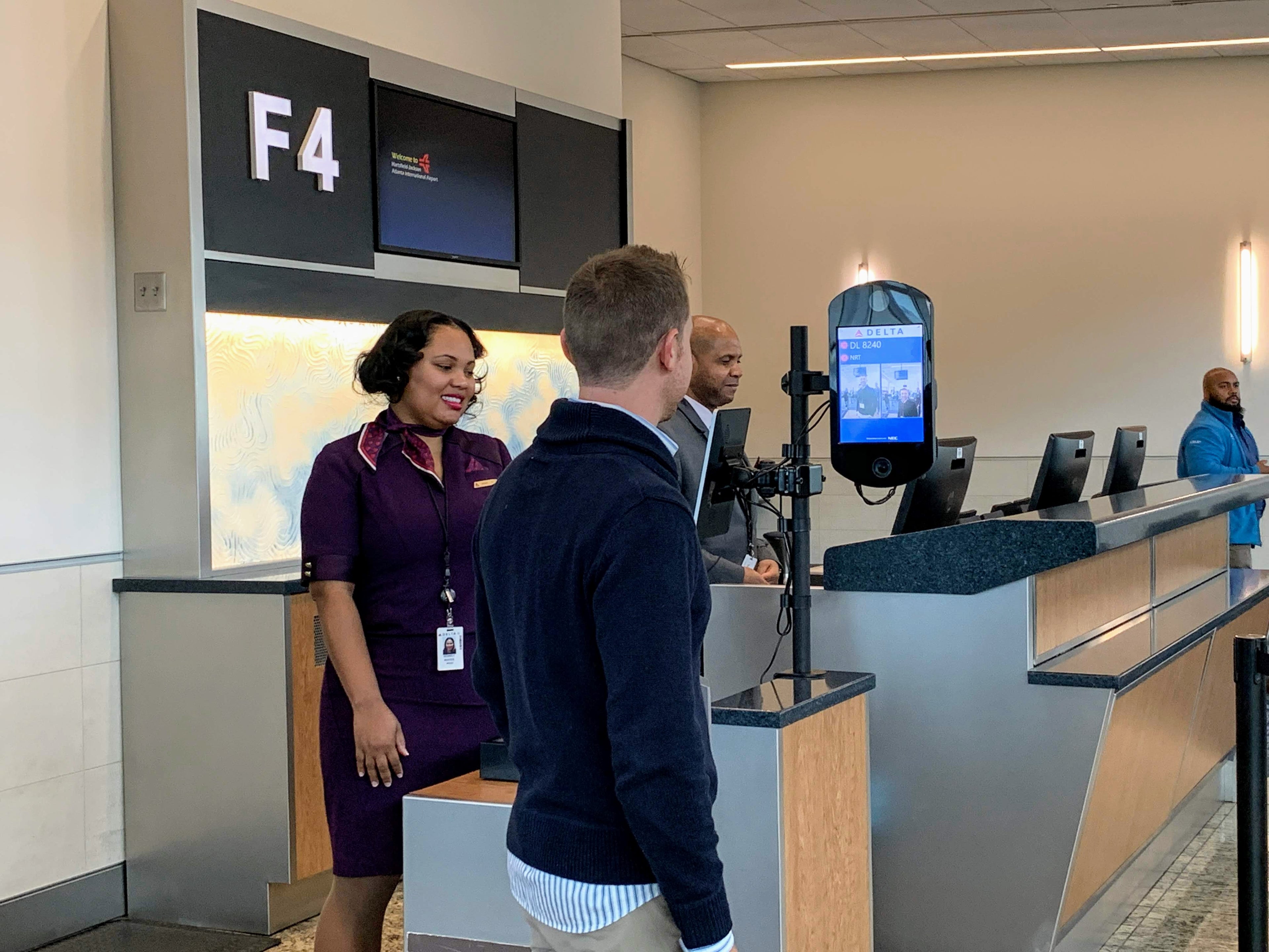 Delta ATL Terminal F Biometric Boarding - F4_1