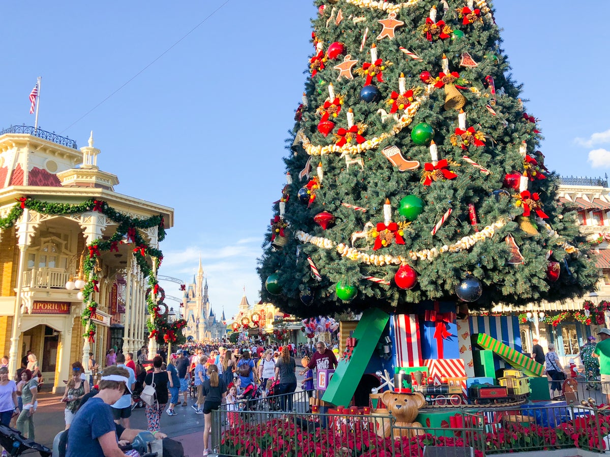 Disney will transform from Halloween to Christmas overnight — look