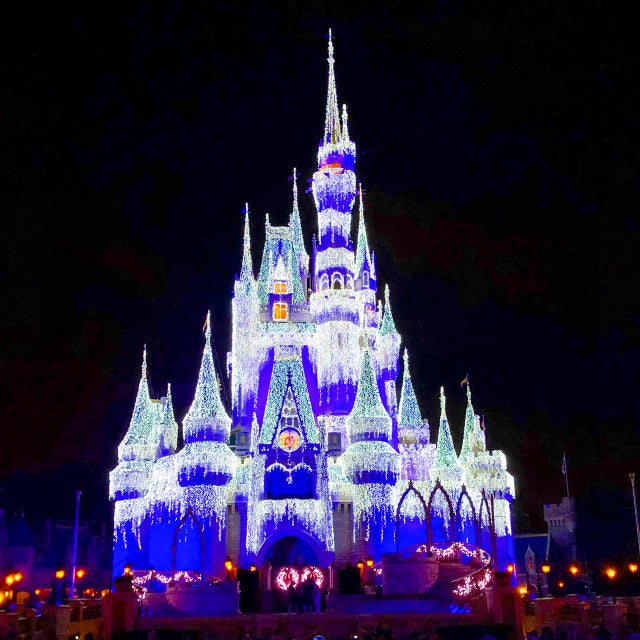 Visit Exclusive Suite in Cinderella Castle on Disney World's New Over ...