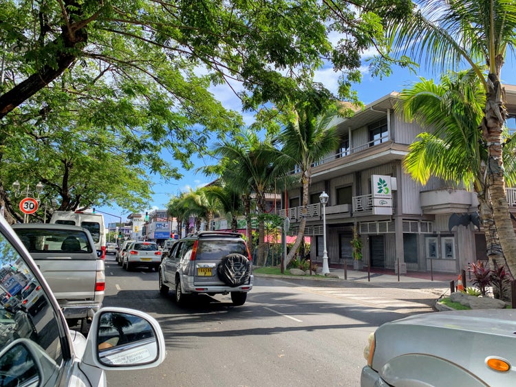 Eating Your Way Through Tahiti's Famed Food Trucks - The Points Guy