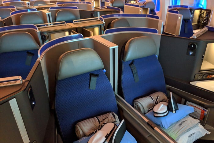 Touring United's First 787-10 With Polaris Business Class