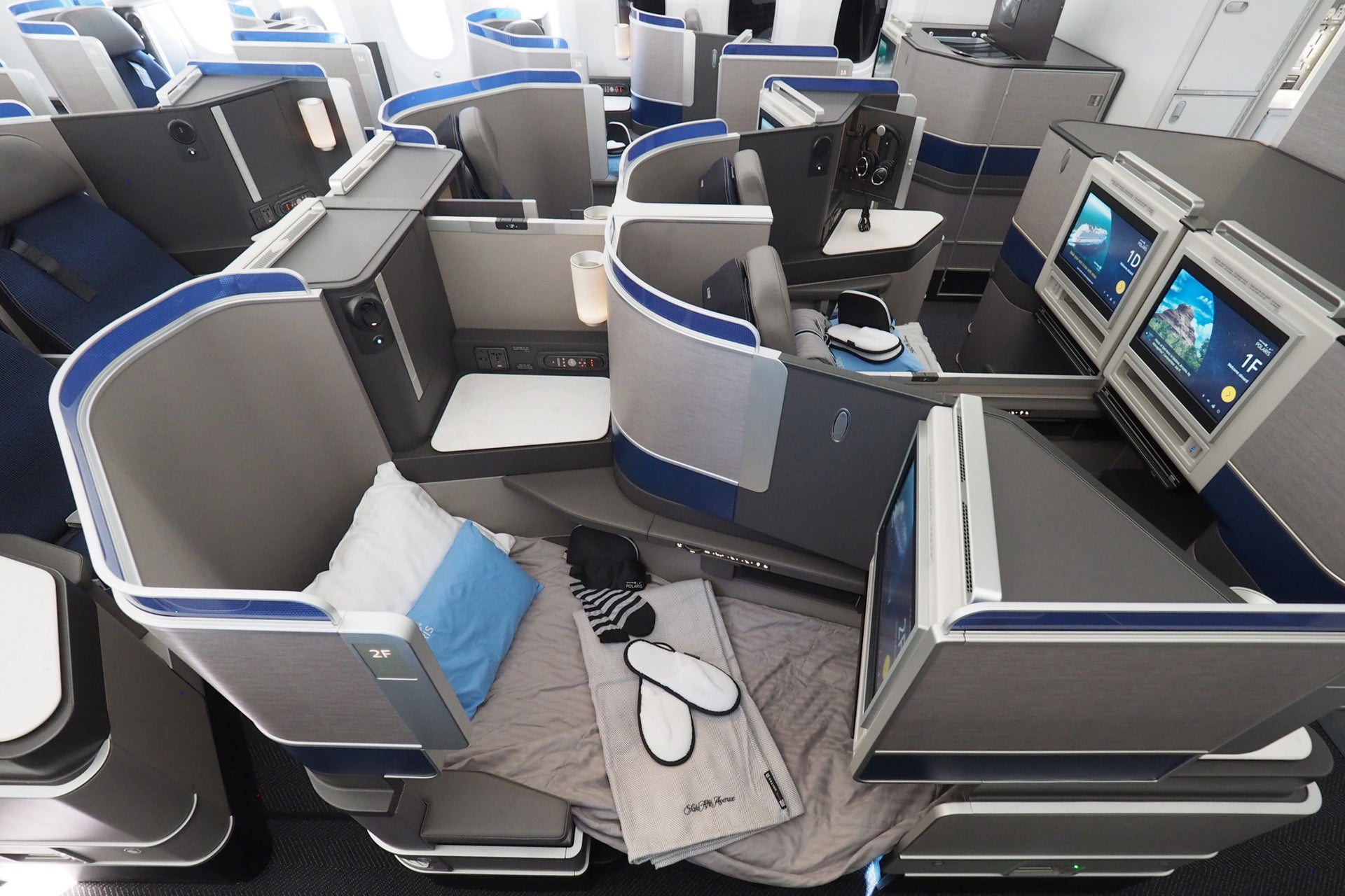 Earn elite airline status with these credit cards The Points Guy