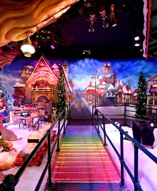 Reservations required: How to visit Santaland at Macy’s on 34th Street in 2024