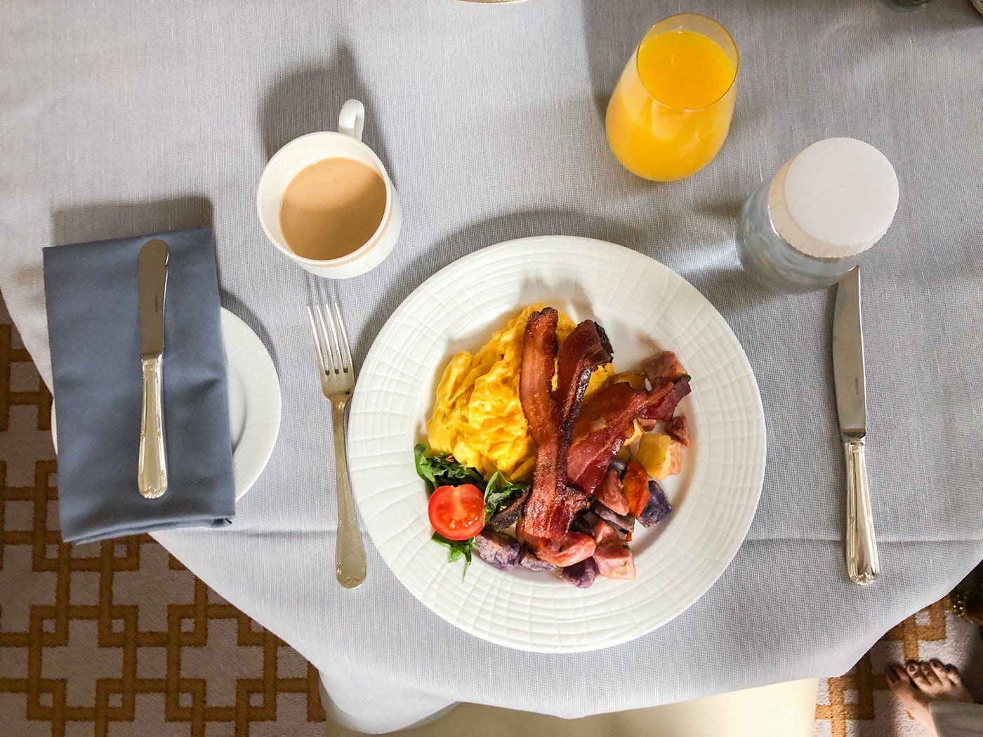 How to get free hotel breakfast