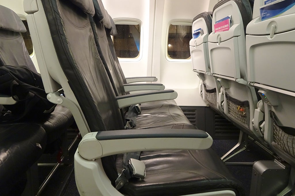 Delayed, but Smiling: Alaska Airlines Economy, EWR-San Diego