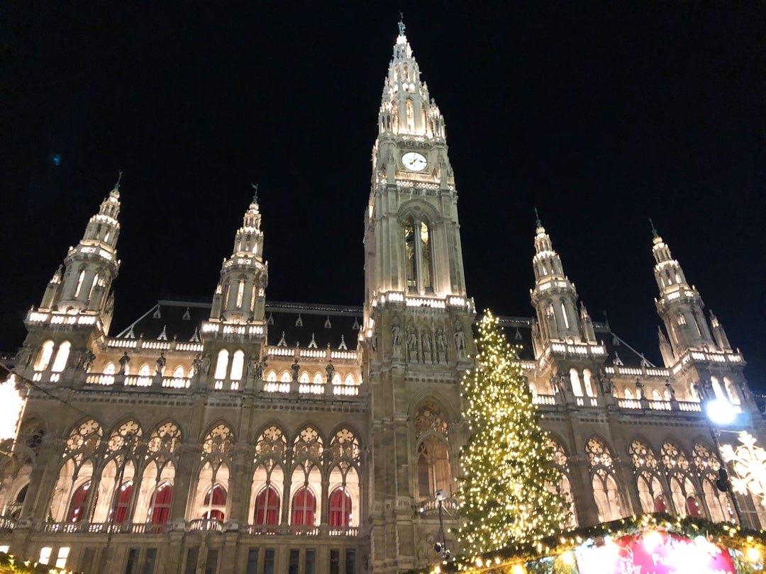 5 Tips for Visiting Vienna's Famous Christmas Markets - The Points Guy