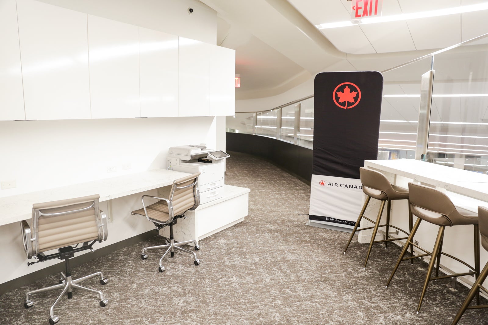 First Look at Air Canada's Maple Leaf Lounge in LGA's New Terminal B